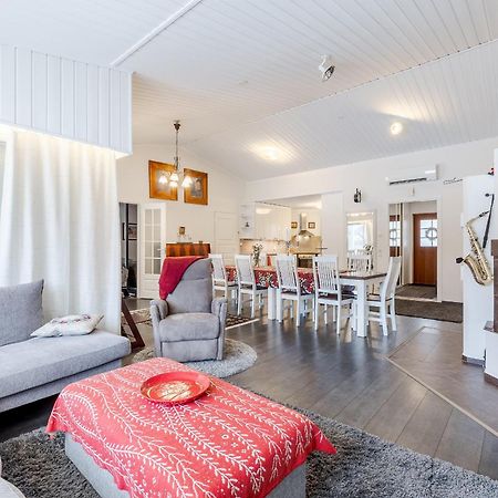 Riverside Home For Families - Beautiful House Near Santa Claus Village روفانييمي المظهر الخارجي الصورة